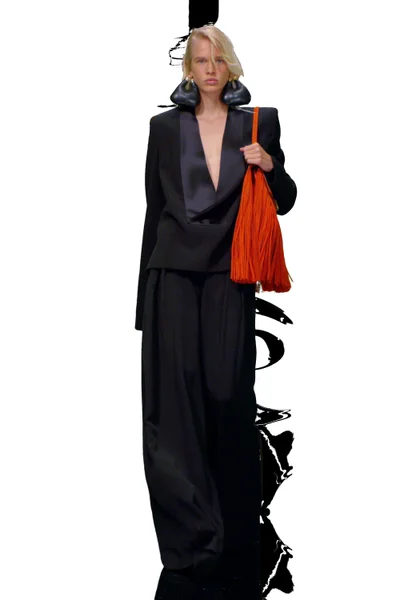 Look 13